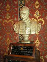 Blois, Chateau, Buste de Pierre Ronsard